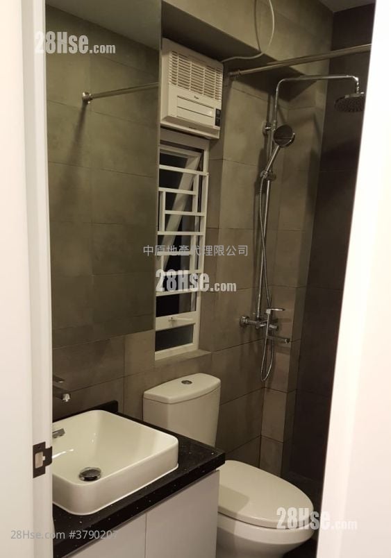 Tsuen King Garden Sell 2 Bedrooms 434 ft²