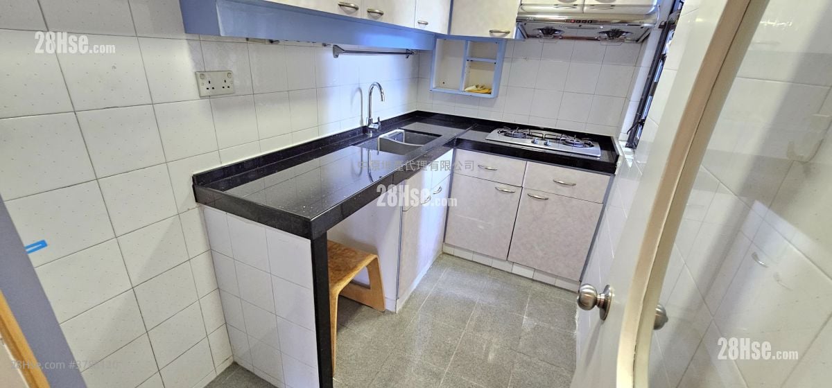 Lagoon Court Rental 3 Bedrooms , 2 Bathrooms 598 ft²