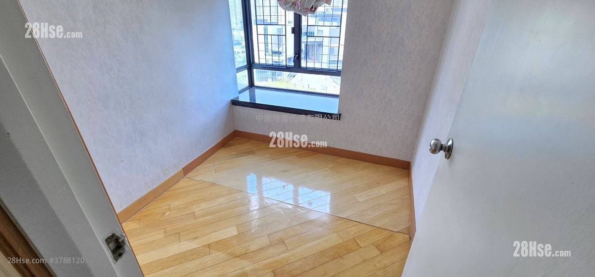 Lagoon Court Rental 3 Bedrooms , 2 Bathrooms 598 ft²