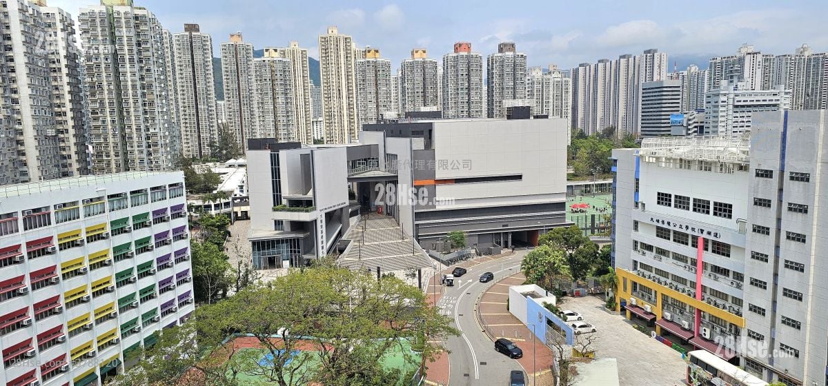 Lagoon Court Rental 3 Bedrooms , 2 Bathrooms 598 ft²