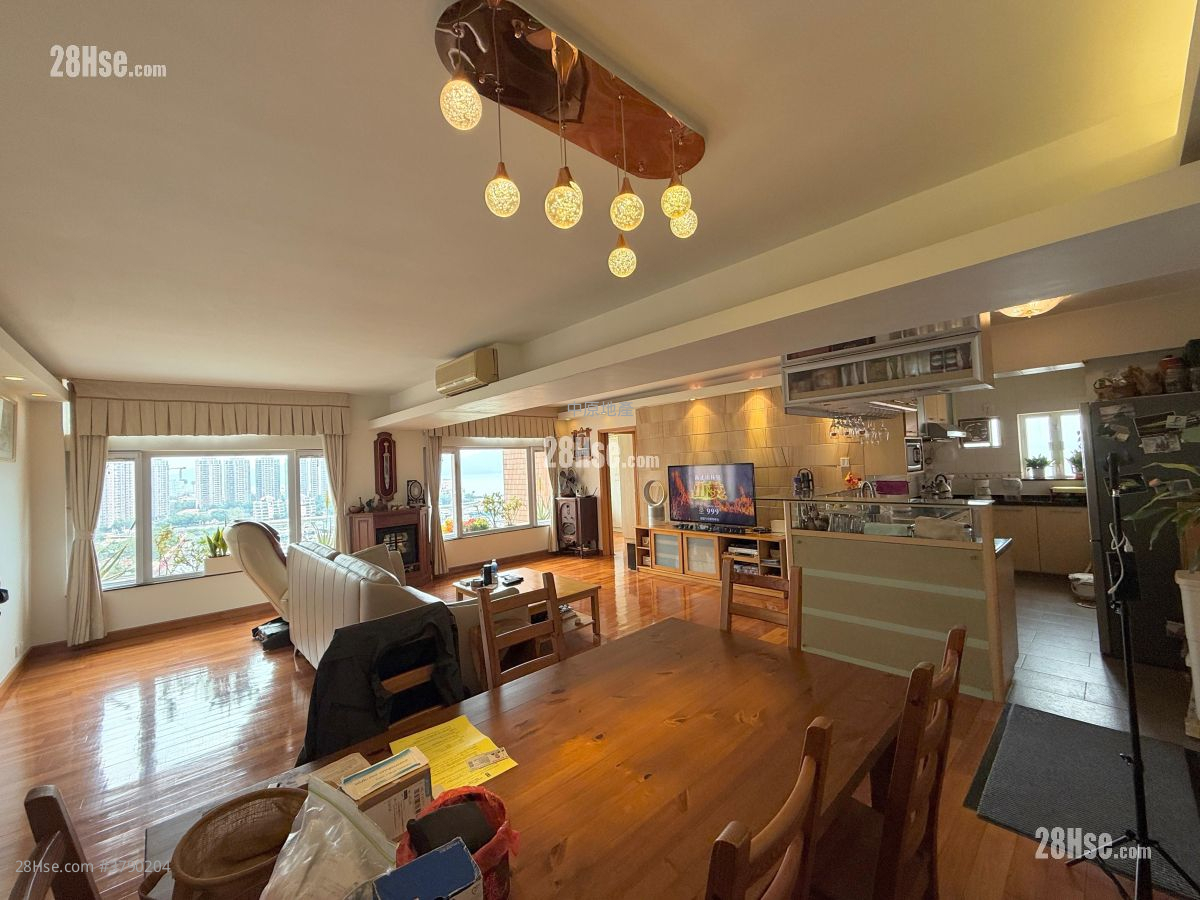 香港黄金海岸 售盘 3 房 , 2 浴室 576 平方尺