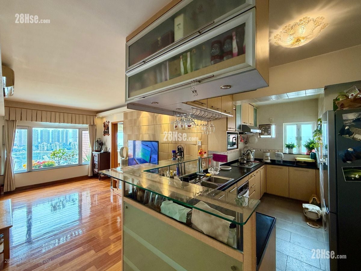 香港黄金海岸 售盘 3 房 , 2 浴室 576 平方尺