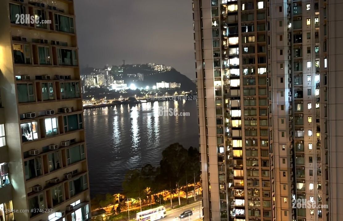 晓峰湾畔 售盘 2 房 482 平方尺