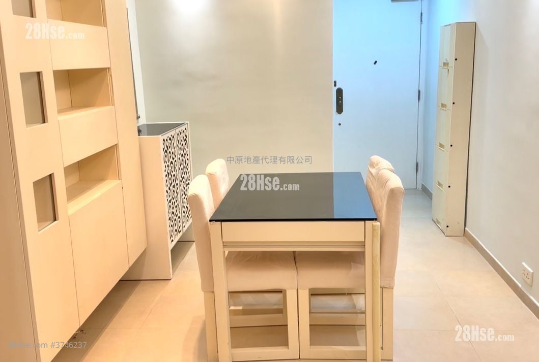 晓峰湾畔 售盘 2 房 482 平方尺