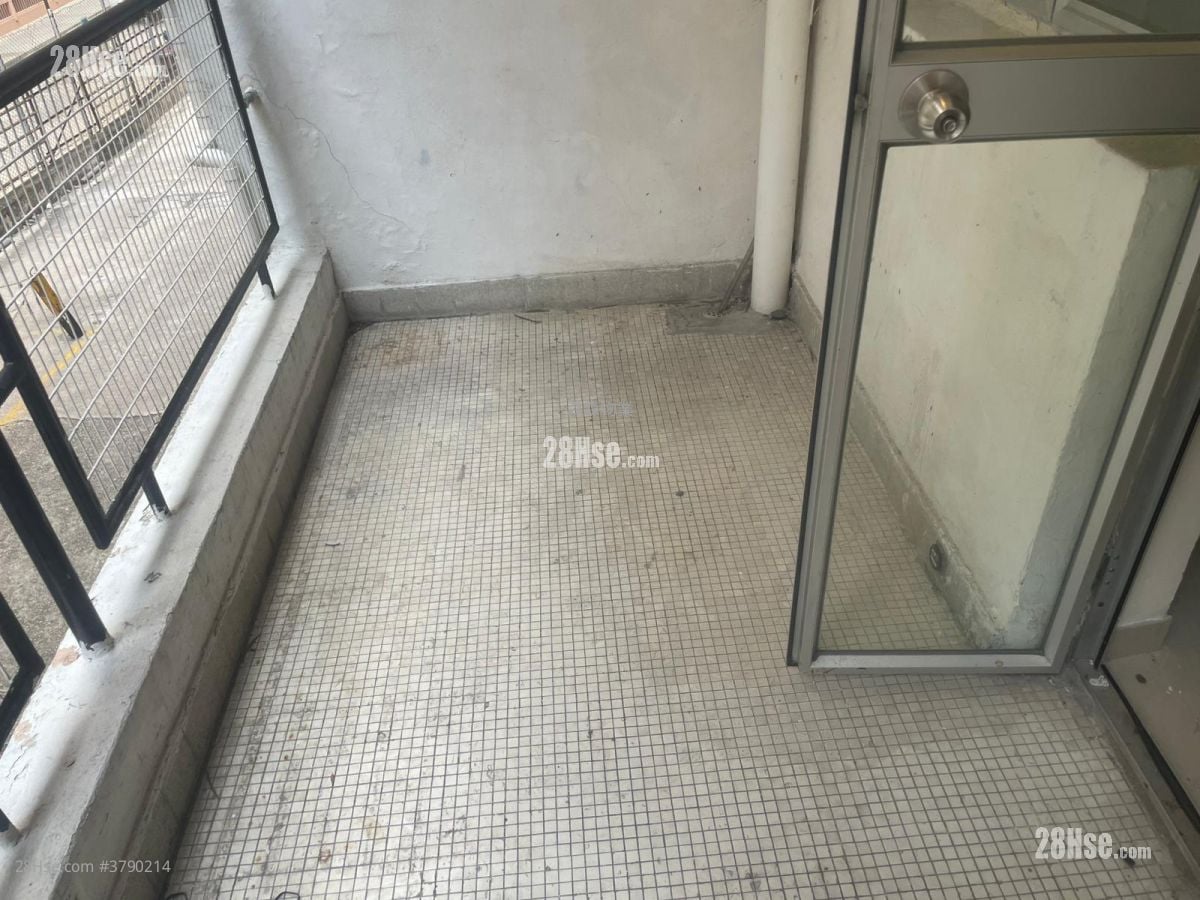 孔雀道唐一楼 租盘 2 房 , 1 浴室 758 平方尺