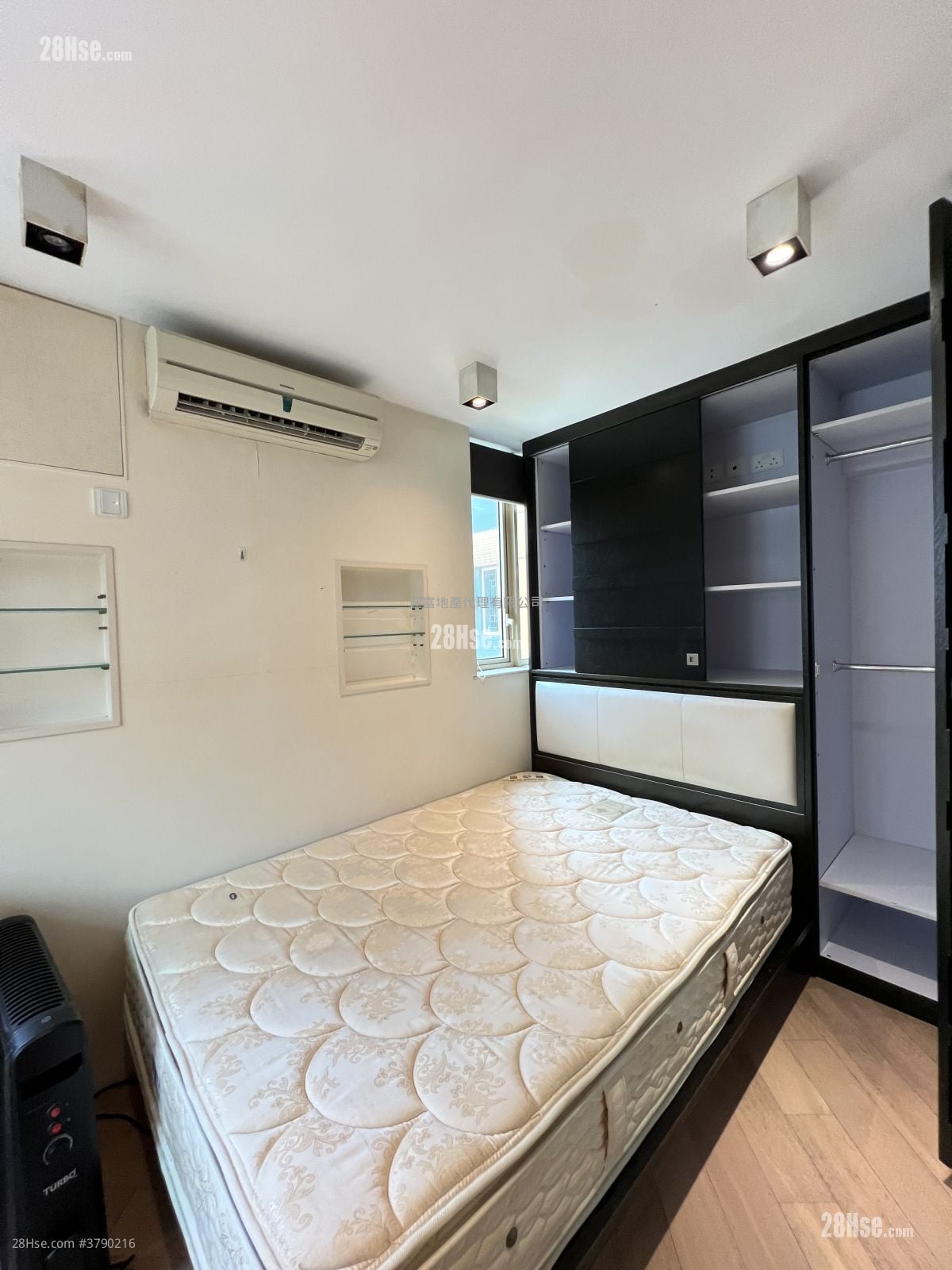 Harbour Place Rental 2 Bedrooms , 1 Bathroom 589 ft²