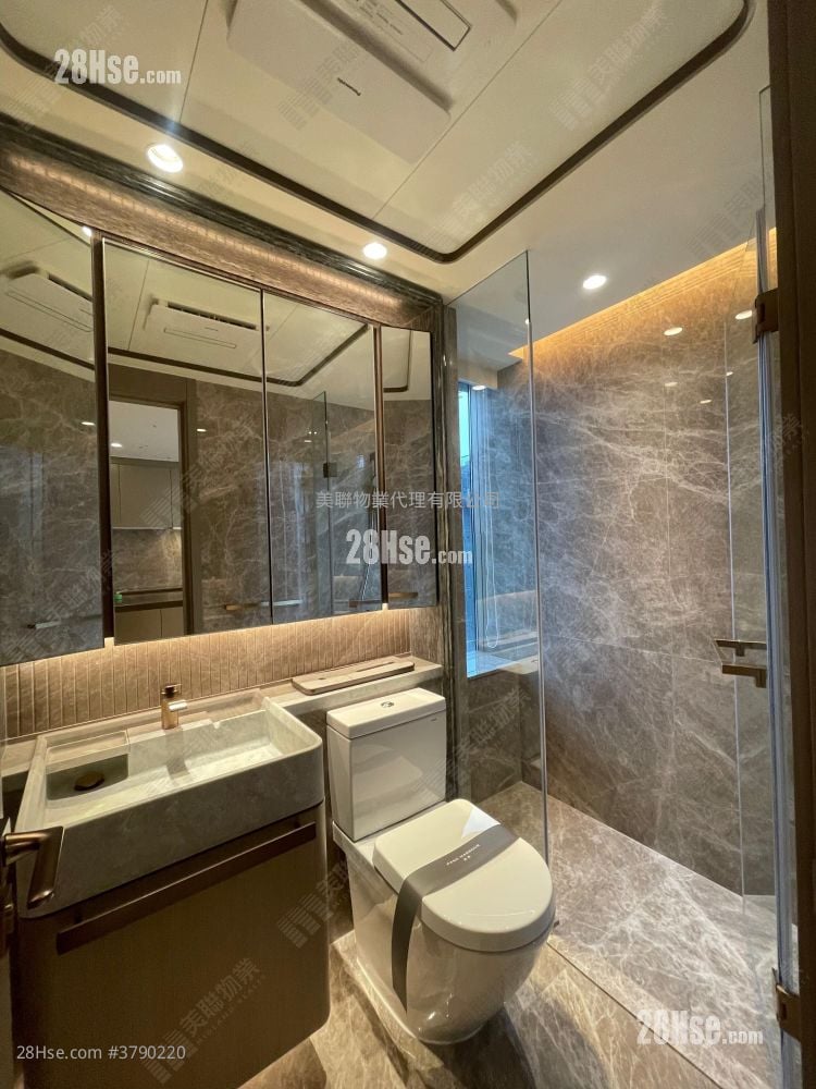 Pano Harbour Sell 4 Bedrooms , 2 Bathrooms 1,523 ft²