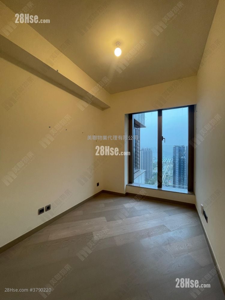 Pano Harbour Sell 4 Bedrooms , 2 Bathrooms 1,523 ft²