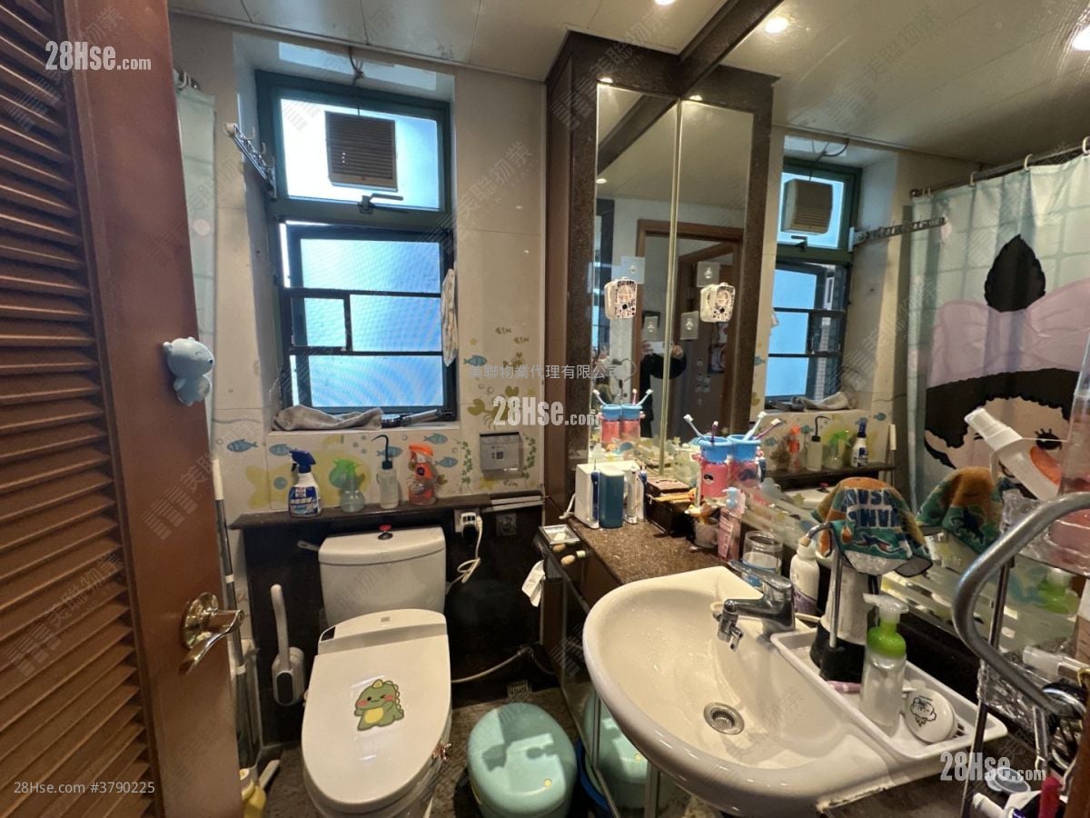 君傲湾 售盘 2 房 , 1 浴室 515 平方尺