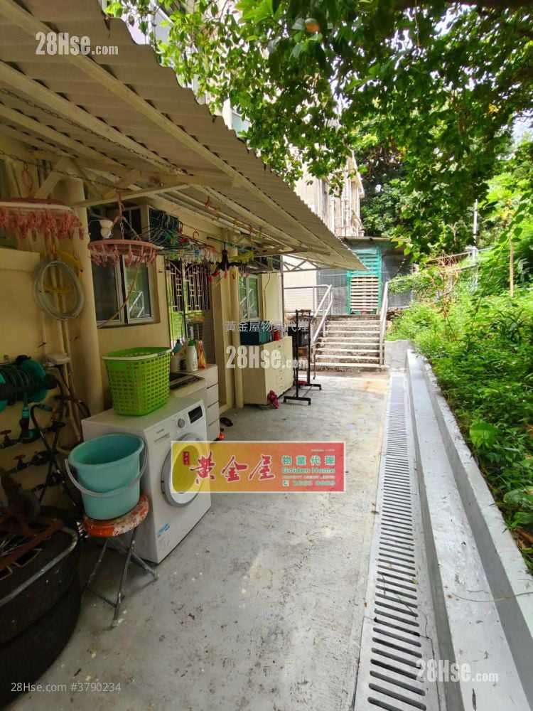 村屋 售盘 3 房 , 2 浴室