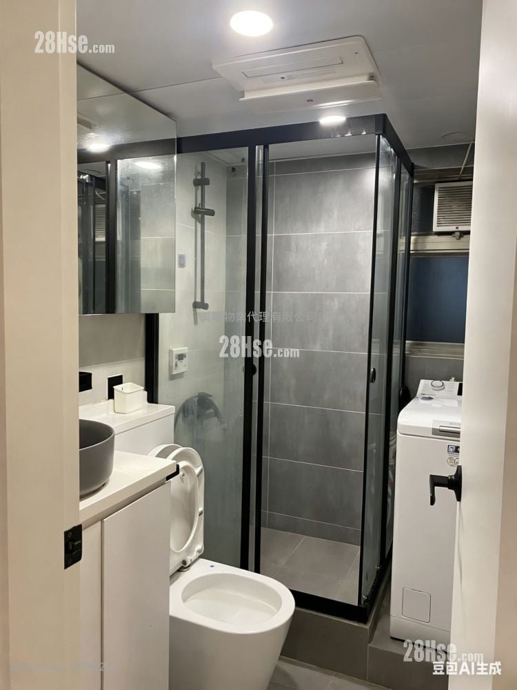 Park Central Sell 2 Bedrooms 384 ft²