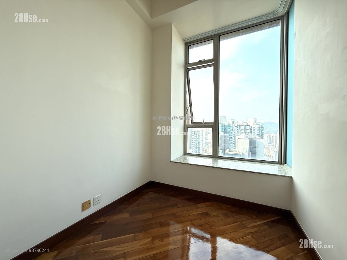 一号银海 售盘 3 房 , 2 浴室 665 平方尺