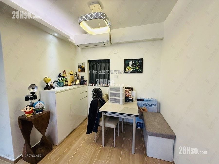 愉景新城 售盘 3 房 582 平方尺