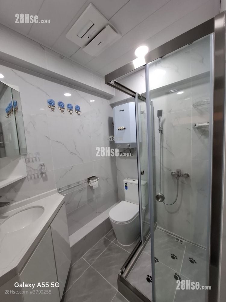 Tak Lee Building Rental Studio , 1 Bathroom 321 ft²