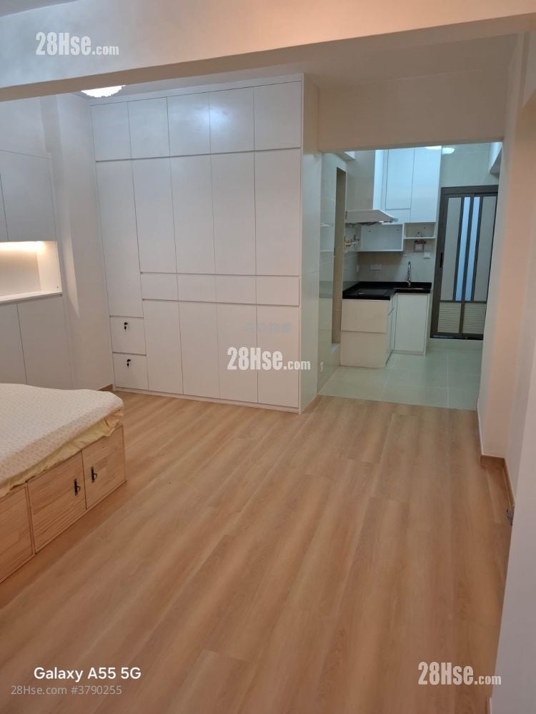 Tak Lee Building Rental Studio , 1 Bathroom 321 ft²