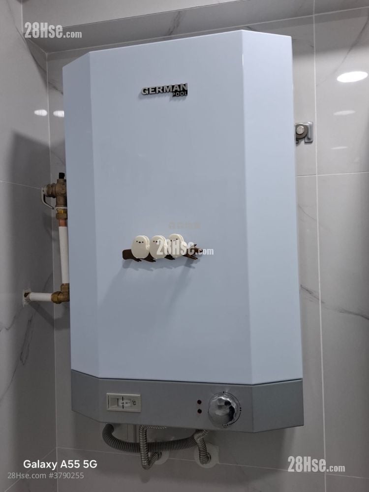 Tak Lee Building Rental Studio , 1 Bathroom 321 ft²