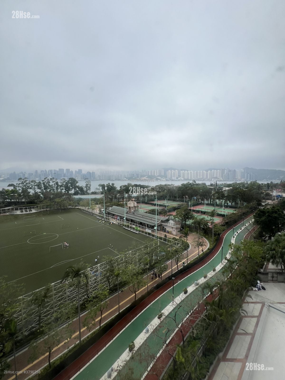 太古城 售盘 4 房 , 2 浴室 1,114 平方尺