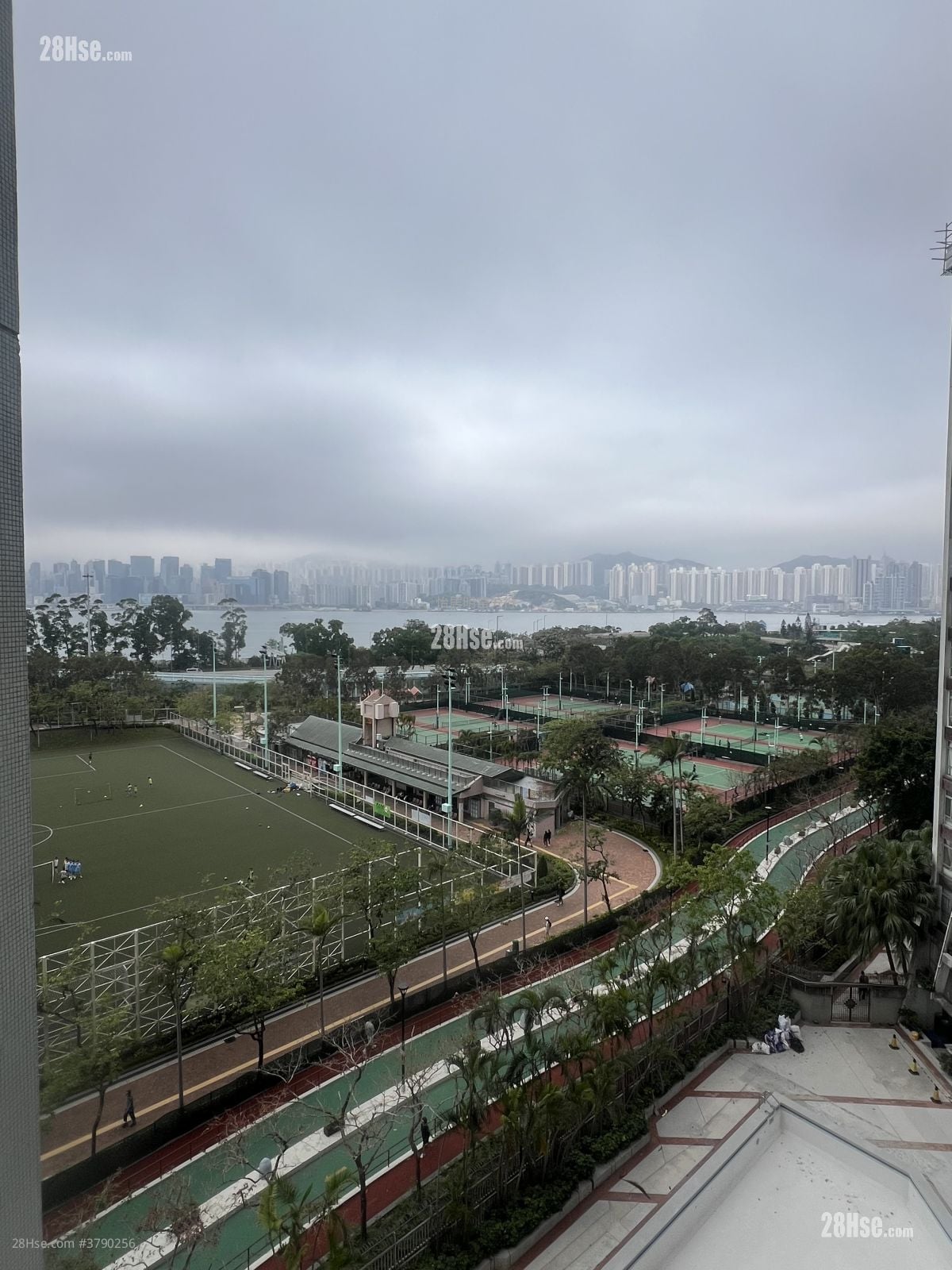 太古城 售盘 4 房 , 2 浴室 1,114 平方尺