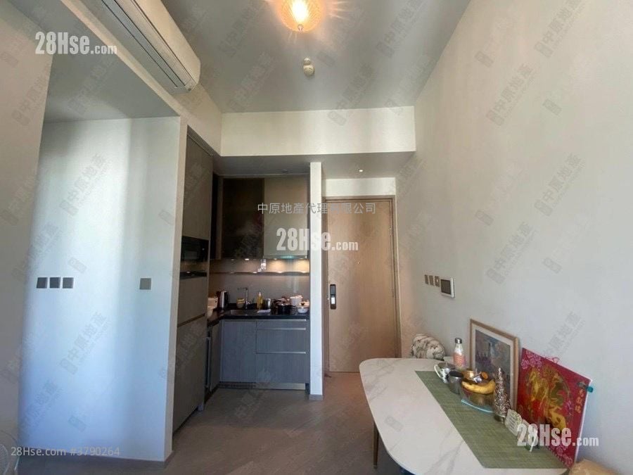 晟林 售盘 2 房 402 平方尺