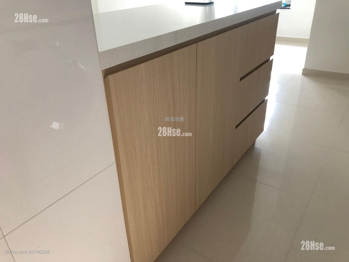 Well On Garden Sell 3 Bedrooms , 1 Bathroom 502 ft²