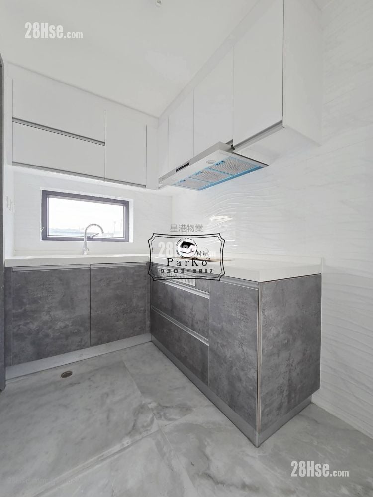 村屋 售盤 3 房 , 2 浴室 700 平方呎