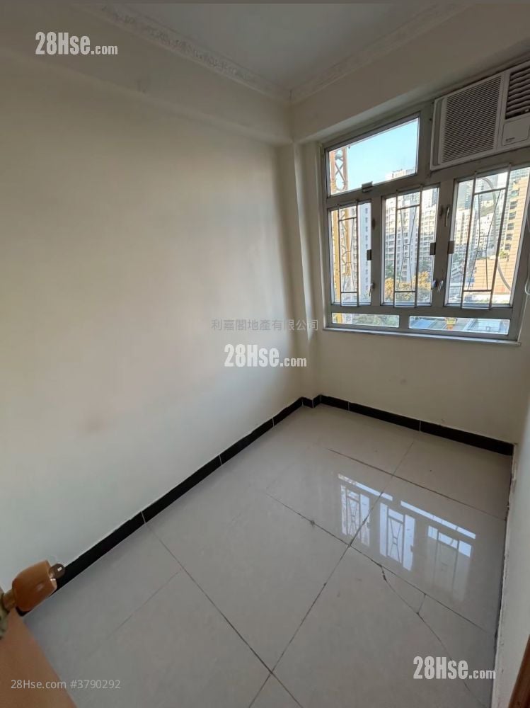 仁礼大厦 租盘 202 平方尺