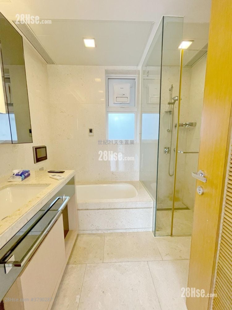 星堤 租盘 5+ 房 , 3 浴室 1,260 平方尺