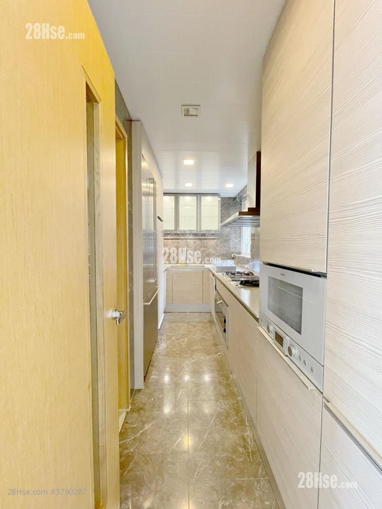 星堤 租盘 5+ 房 , 3 浴室 1,260 平方尺