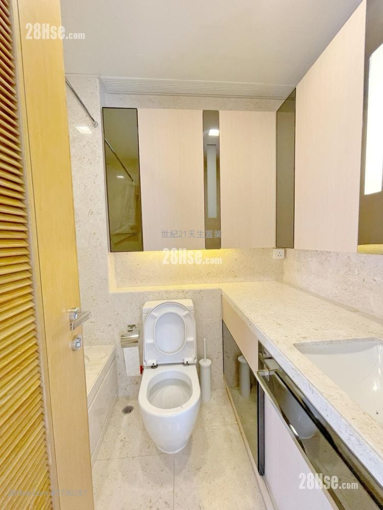 星堤 租盘 5+ 房 , 3 浴室 1,260 平方尺