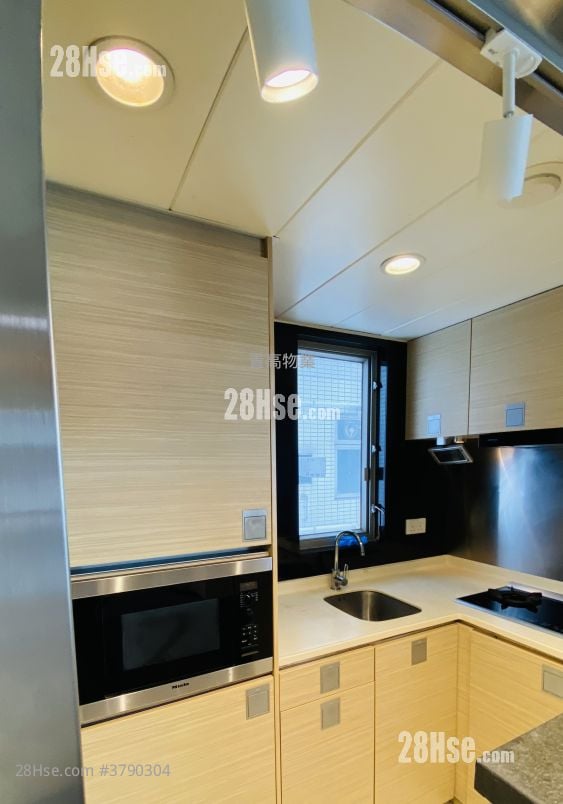 Grand Waterfront Rental 2 Bedrooms , 1 Bathroom 367 ft²