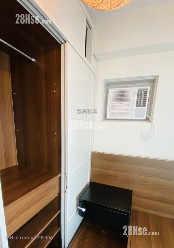 Grand Waterfront Rental 2 Bedrooms , 1 Bathroom 367 ft²