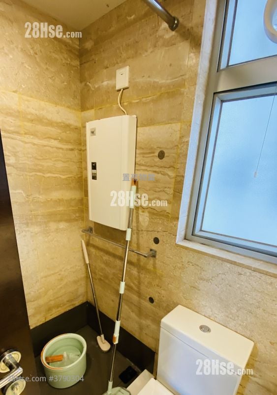 Grand Waterfront Rental 2 Bedrooms , 1 Bathroom 367 ft²