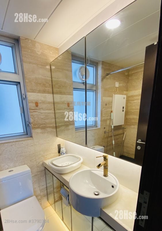 Grand Waterfront Rental 2 Bedrooms , 1 Bathroom 367 ft²