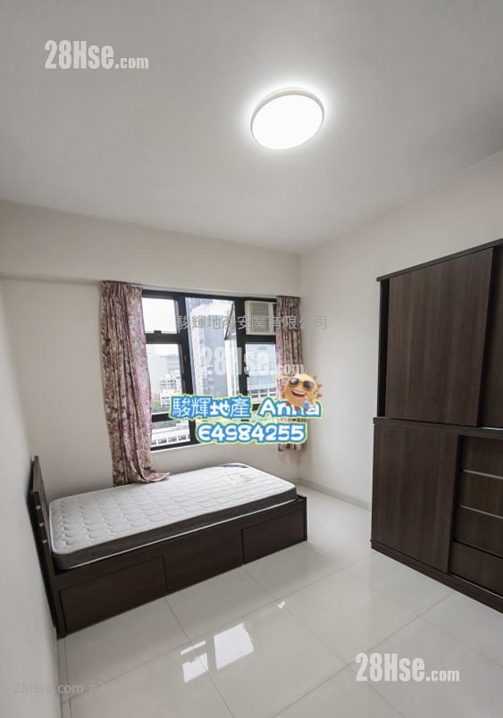 Crystal Court Sell 3 Bedrooms , 2 Bathrooms 712 ft²