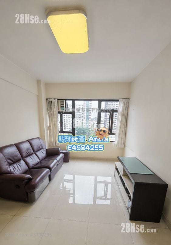 Crystal Court Sell 3 Bedrooms , 2 Bathrooms 712 ft²