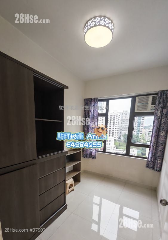 Crystal Court Sell 3 Bedrooms , 2 Bathrooms 712 ft²