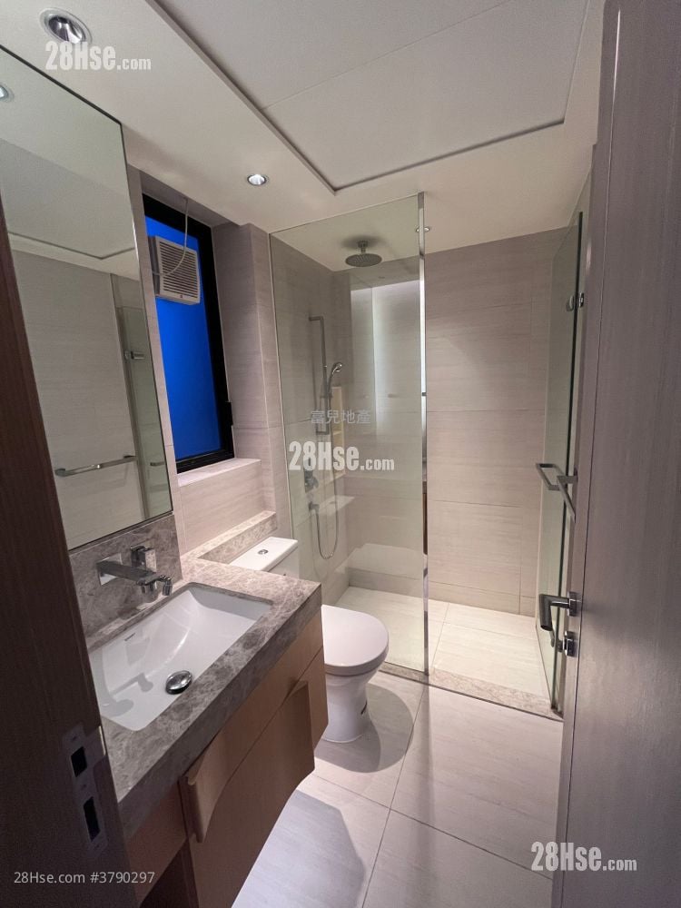 Twin Regency Sell 2 Bedrooms 454 ft²