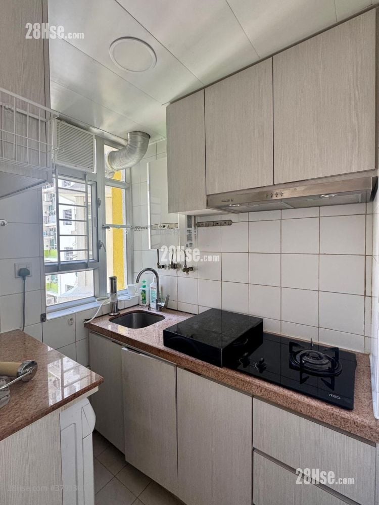 Lai Tsui Court Sell 1 Bathroom 287 ft²