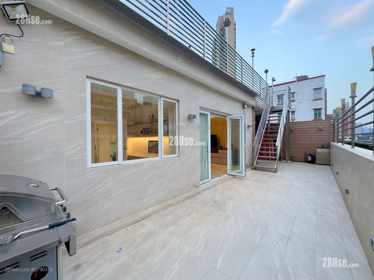 Sau Lai Garden Sell 5+ Bedrooms , 3 Bathrooms 2,655 ft²