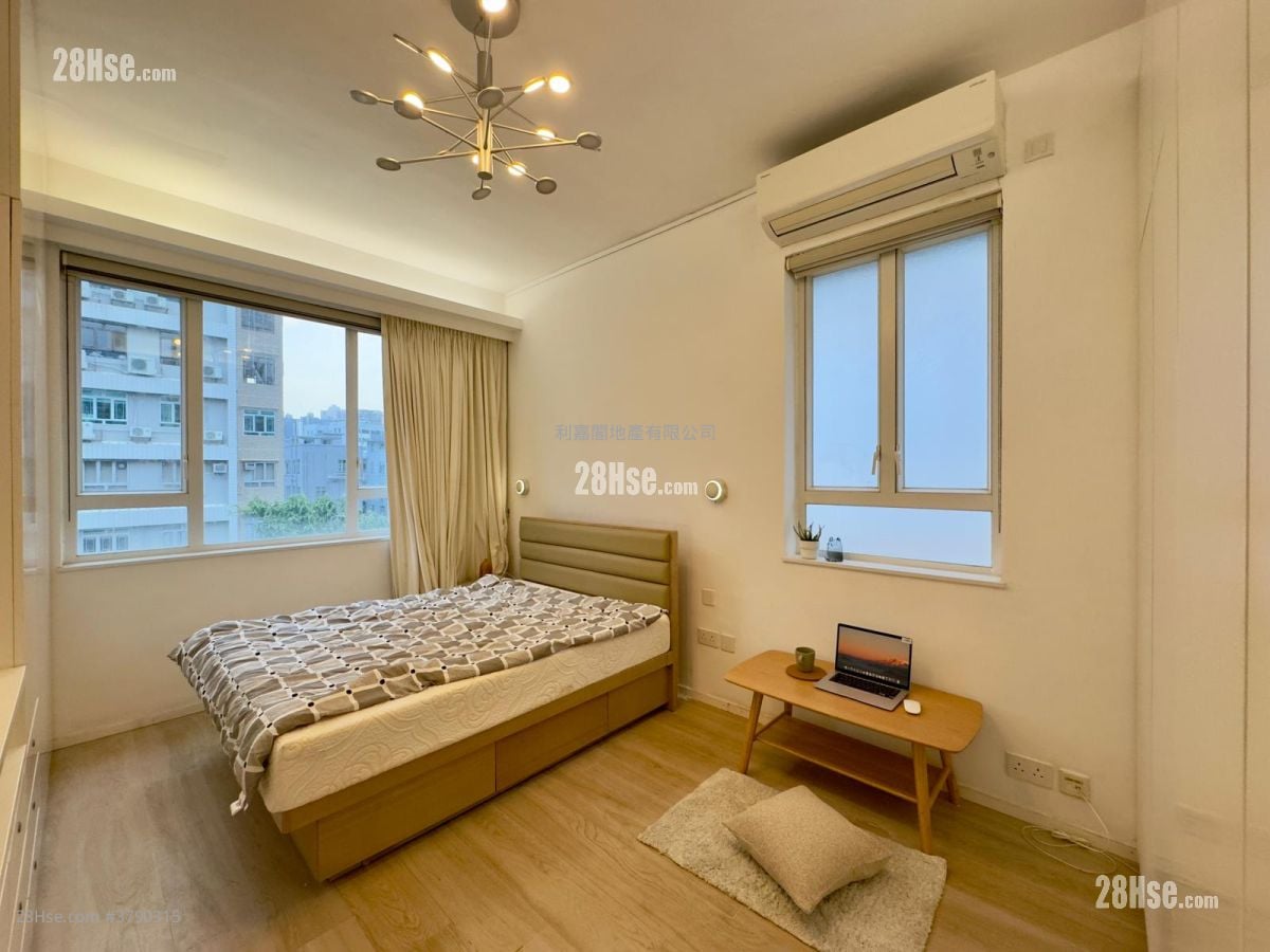 Sau Lai Garden Sell 5+ Bedrooms , 3 Bathrooms 2,655 ft²