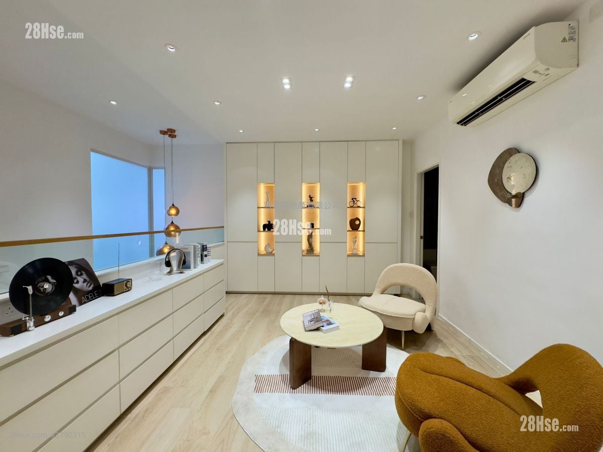 Sau Lai Garden Sell 5+ Bedrooms , 3 Bathrooms 2,655 ft²