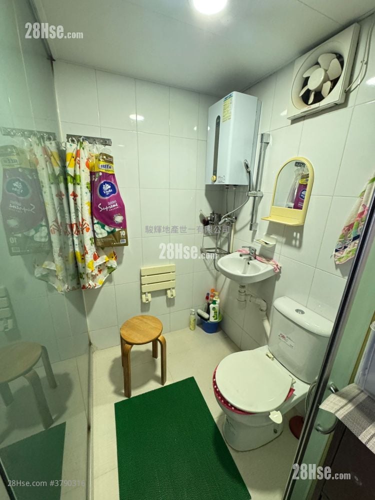 华源大厦 售盘 3 房 , 2 浴室 742 平方尺