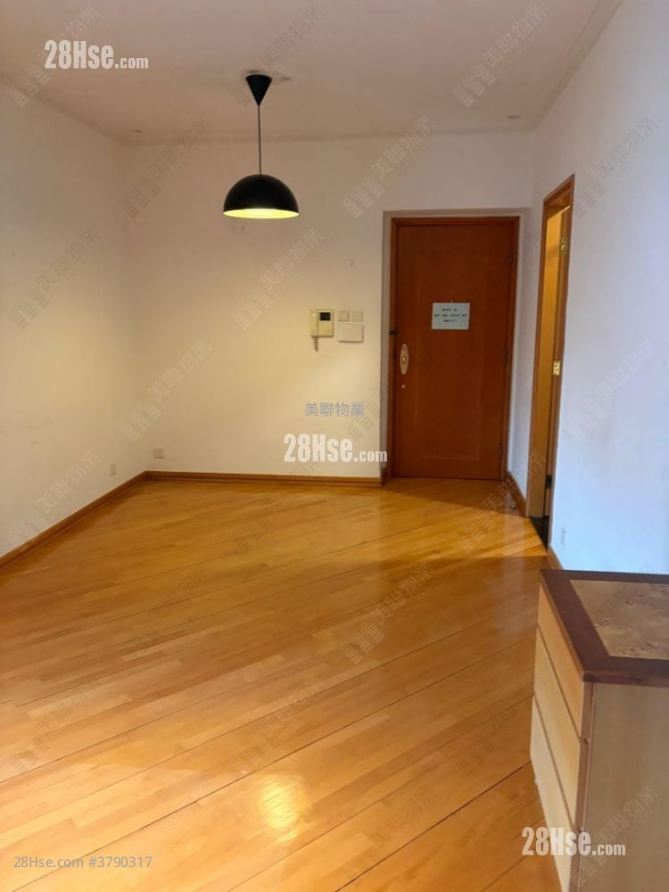 Villa Esplanada Sell 3 Bedrooms , 2 Bathrooms 684 ft²