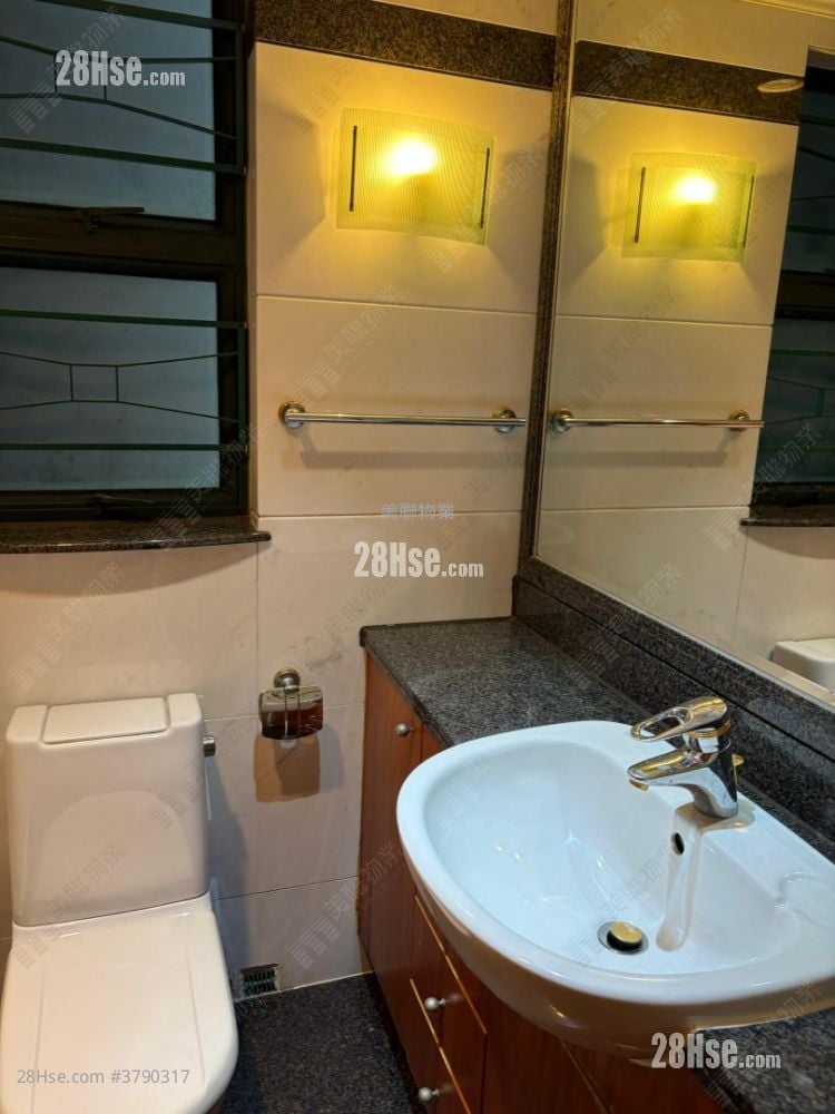 Villa Esplanada Sell 3 Bedrooms , 2 Bathrooms 684 ft²