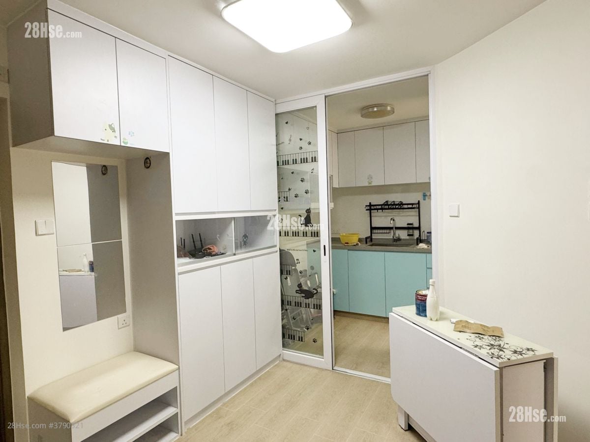 Yat Nga Court Rental 443 ft²