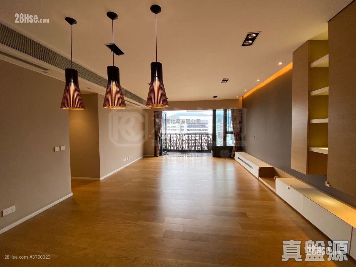 Dunbar Place Sell 3 Bedrooms 1,211 ft²