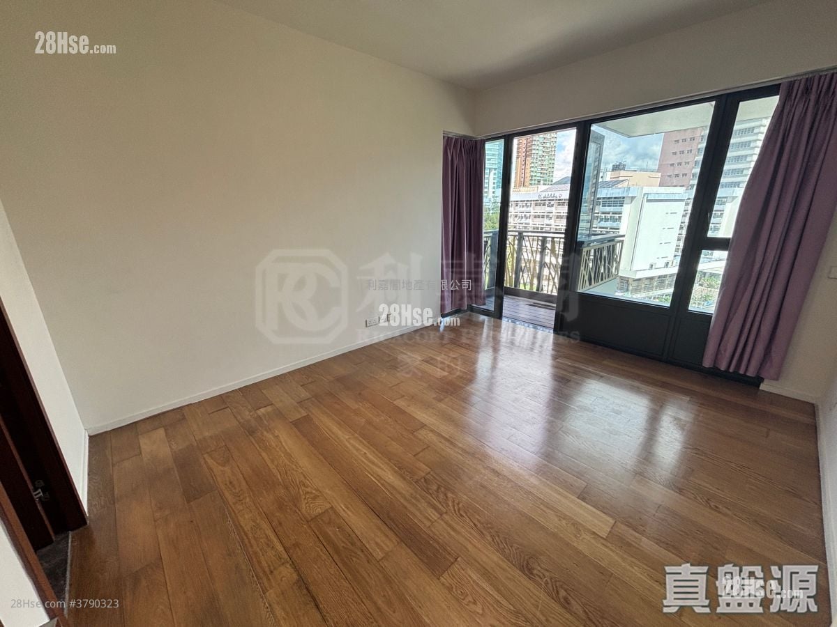 Dunbar Place Sell 3 Bedrooms 1,211 ft²