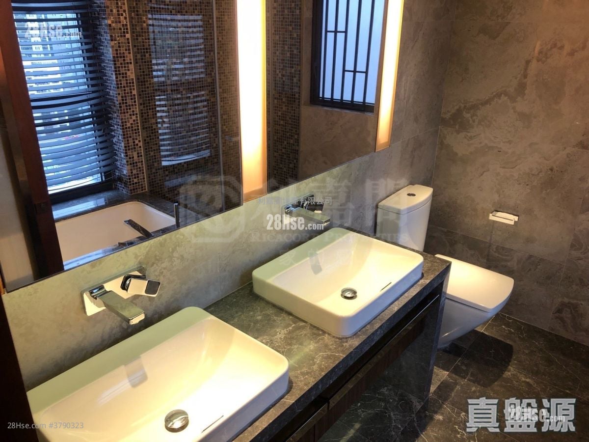 Dunbar Place Sell 3 Bedrooms 1,211 ft²