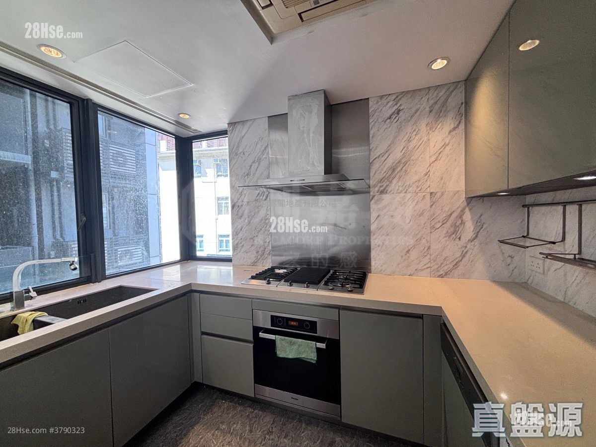 Dunbar Place Sell 3 Bedrooms 1,211 ft²