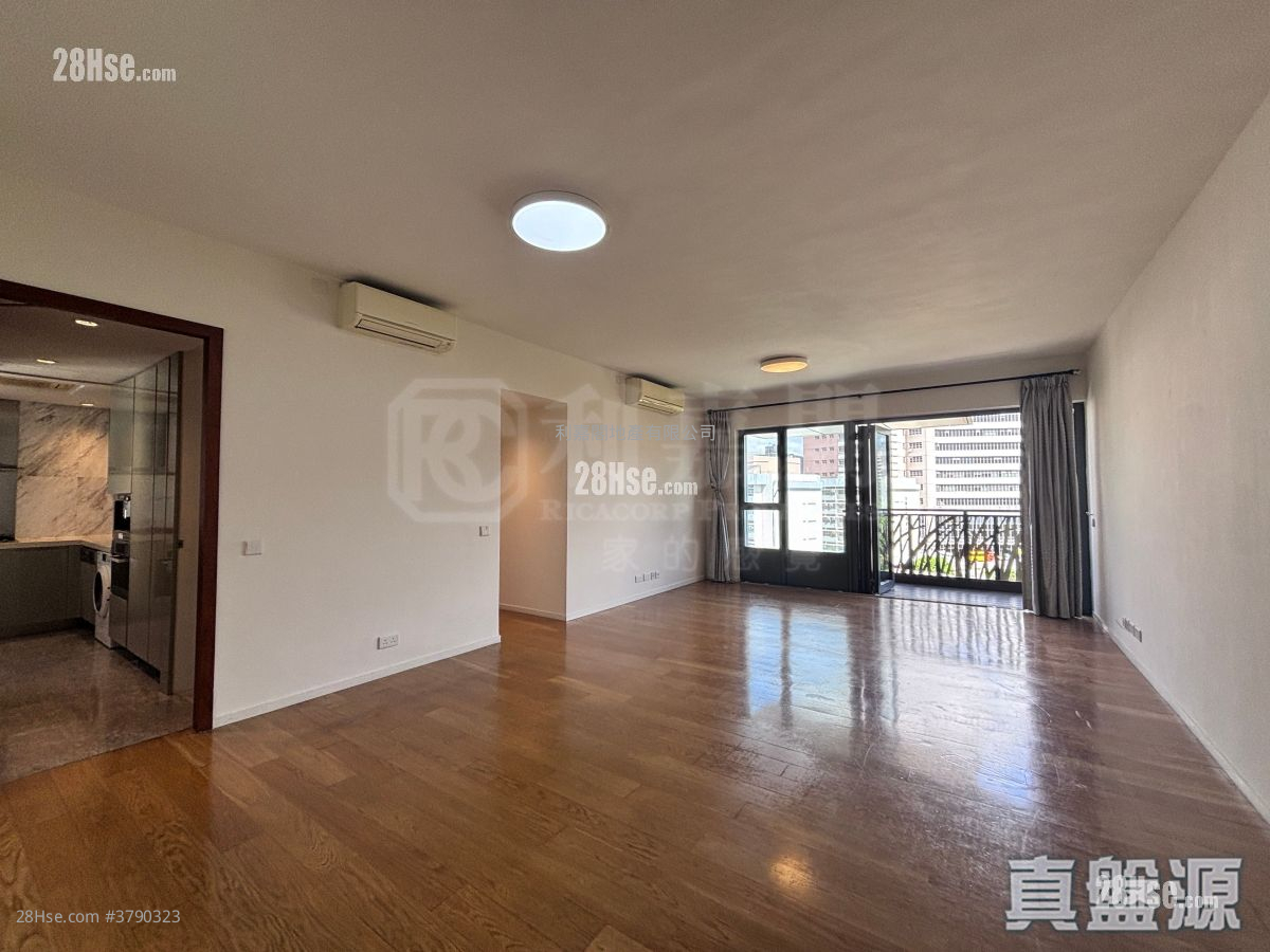 Dunbar Place Sell 3 Bedrooms 1,211 ft²